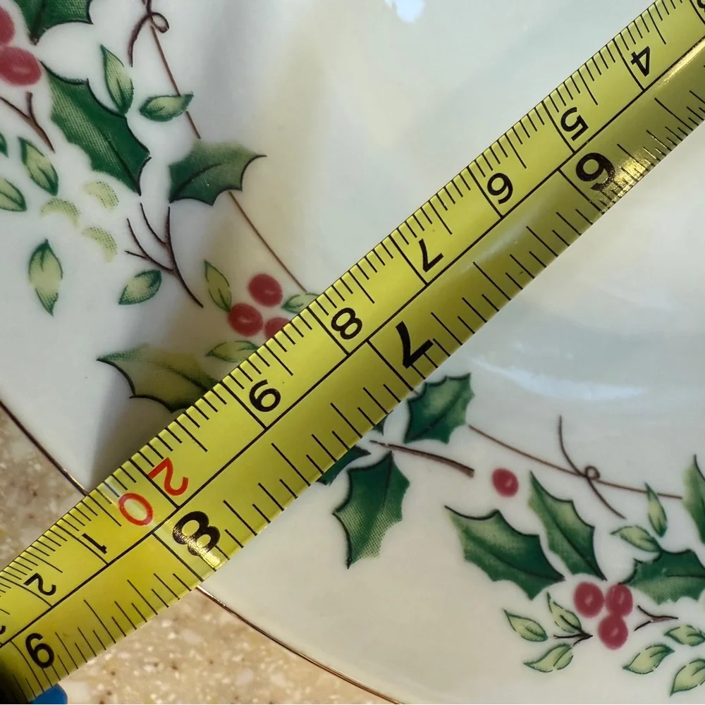 1997 Holiday Traditions Christmas Holiday Holly Berry Bowls Gold Trim Set of 3